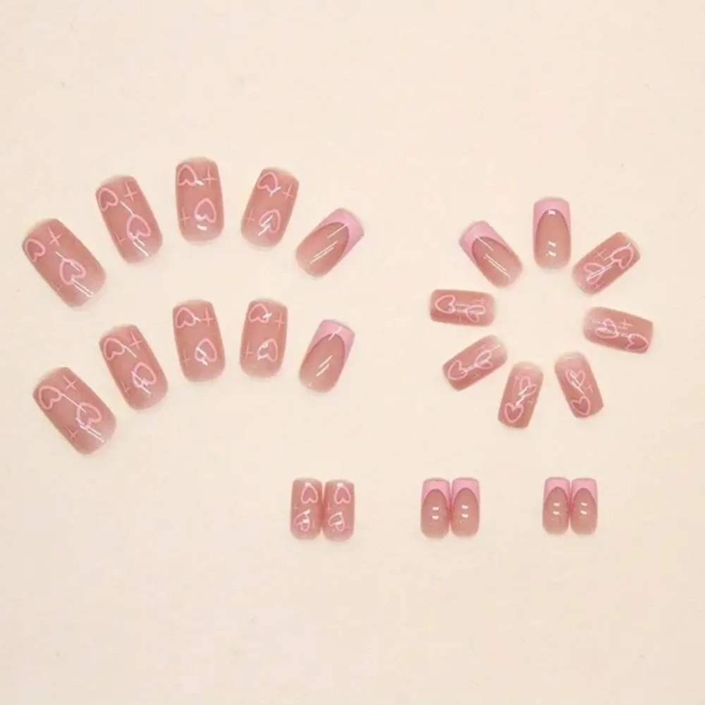 24 Pieces Fake Press On Nails